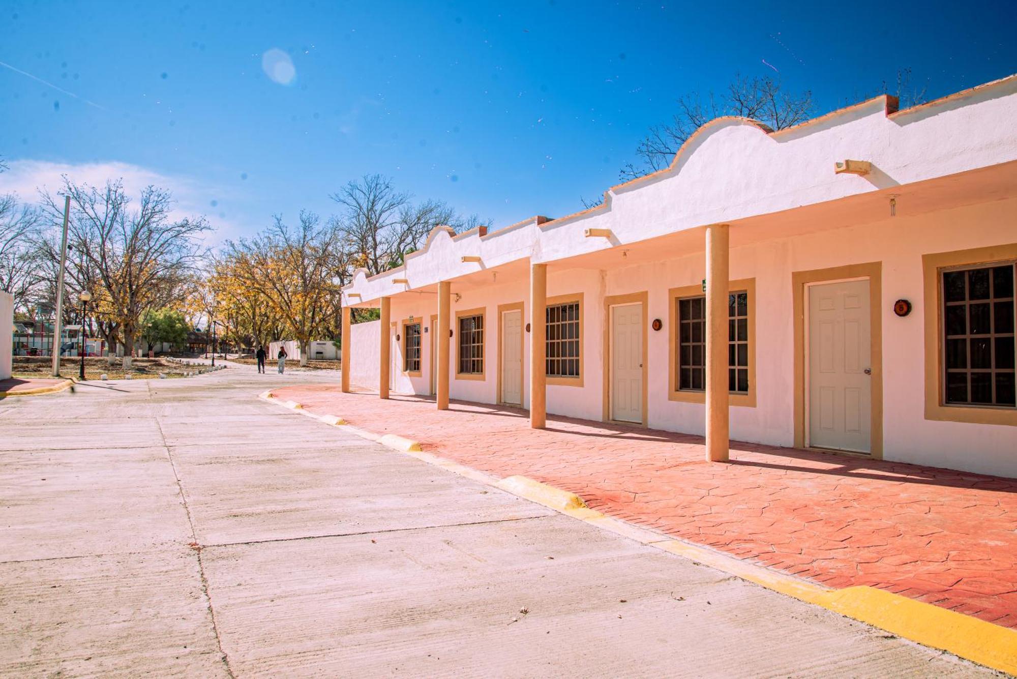 Hotel Pueblo Viejo Parras de la Fuente Exterior photo